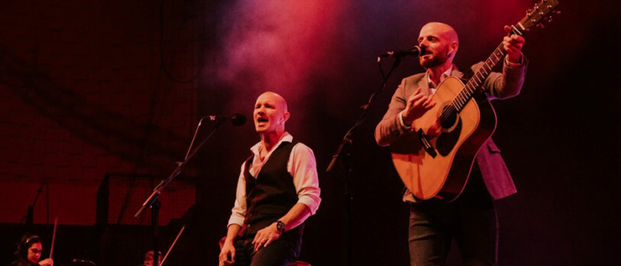 Simon & Garfunkel Show – Through The Years in Concert